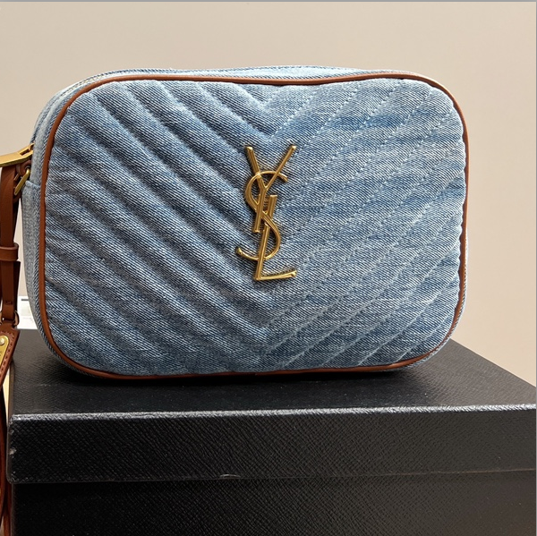 Bolso de cámara, YSL. N°50