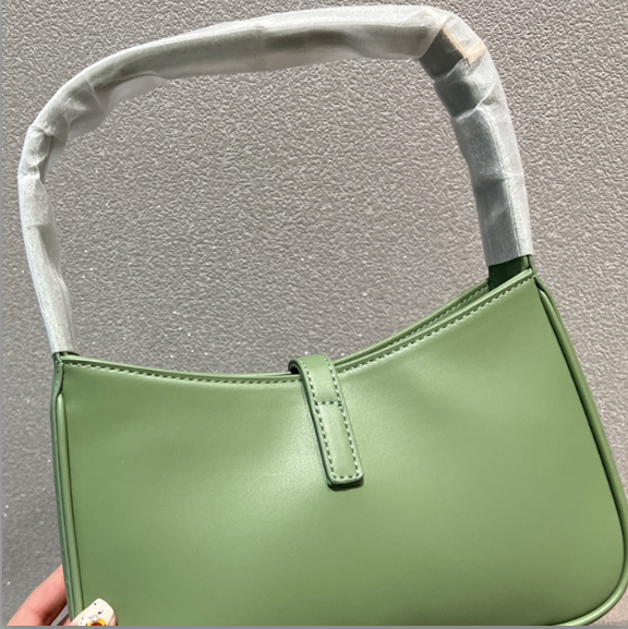 Bolso Hobo, YSL. N°118