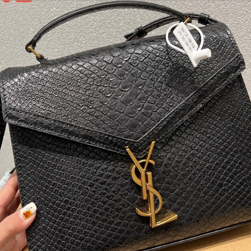 Bolso Cassandra de YSL. N°121