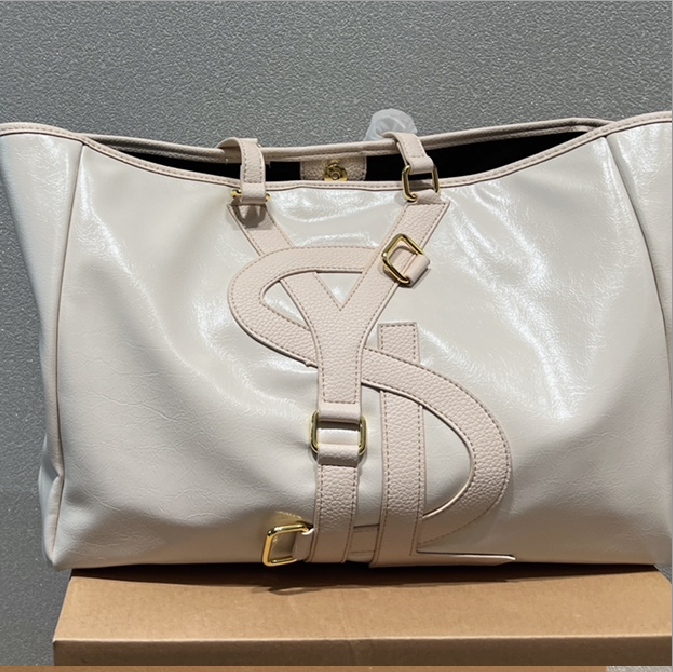 Bolso Tote de YSL. N°132