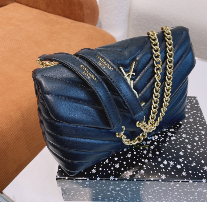 Bolso LouLou de  YSL. N°151