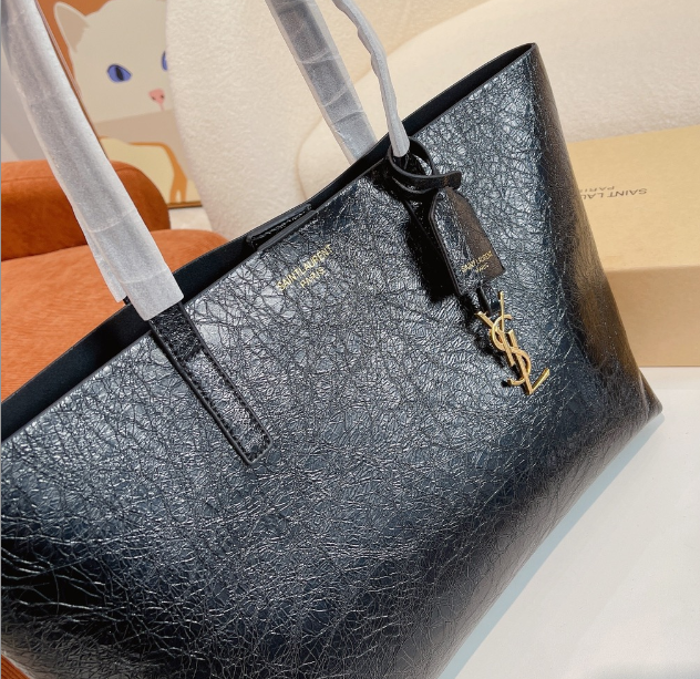 Bolso Tote de YSL. N°155