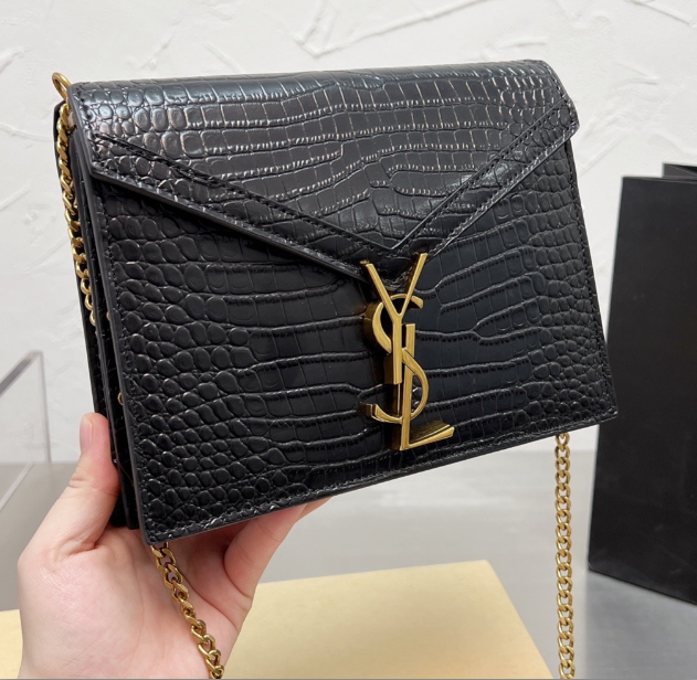 Bolso Cassandra de YSL. N°157