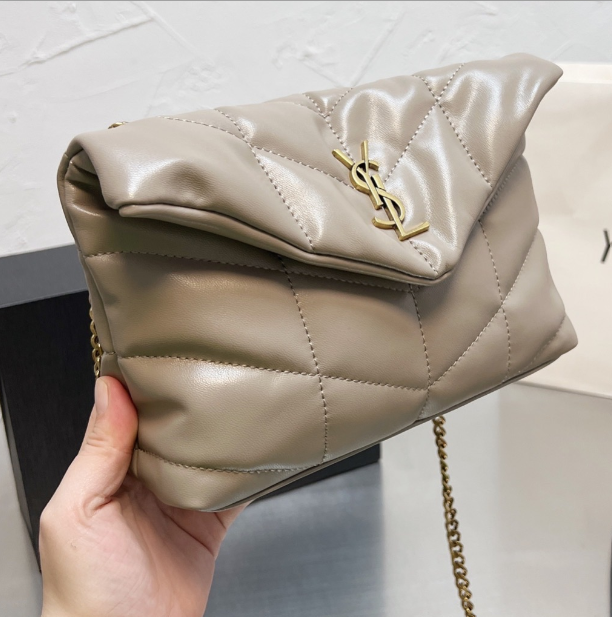 Bolso LouLou de  YSL. N°172