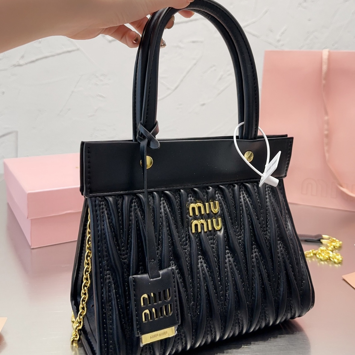 Bolso de mano Miu Miu. N°175