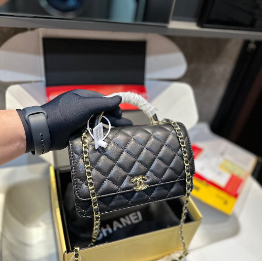 Bolso Woc de Chanel. N°187