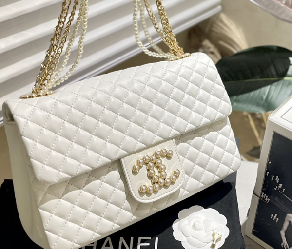 Bolso Westminster de Chanel.  N°192