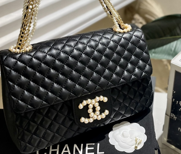 Bolso Westminster de Chanel.  N°193