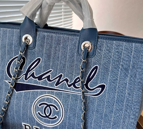 Bolso shopping beach de Chanel. N°218