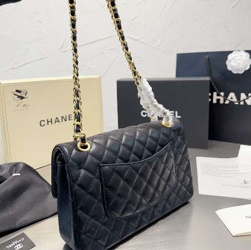 Bolso CF Lucki Charm de Chanel. N°246