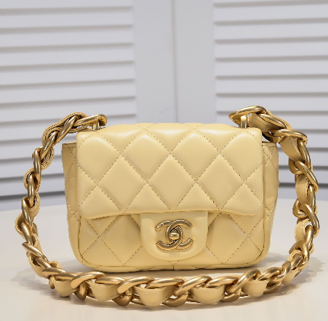 Bolso CF de Chanel. N°250