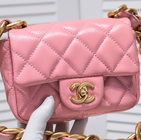 Bolso CF de Chanel. N°251