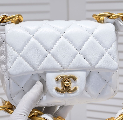 Bolso CF de Chanel. N°252