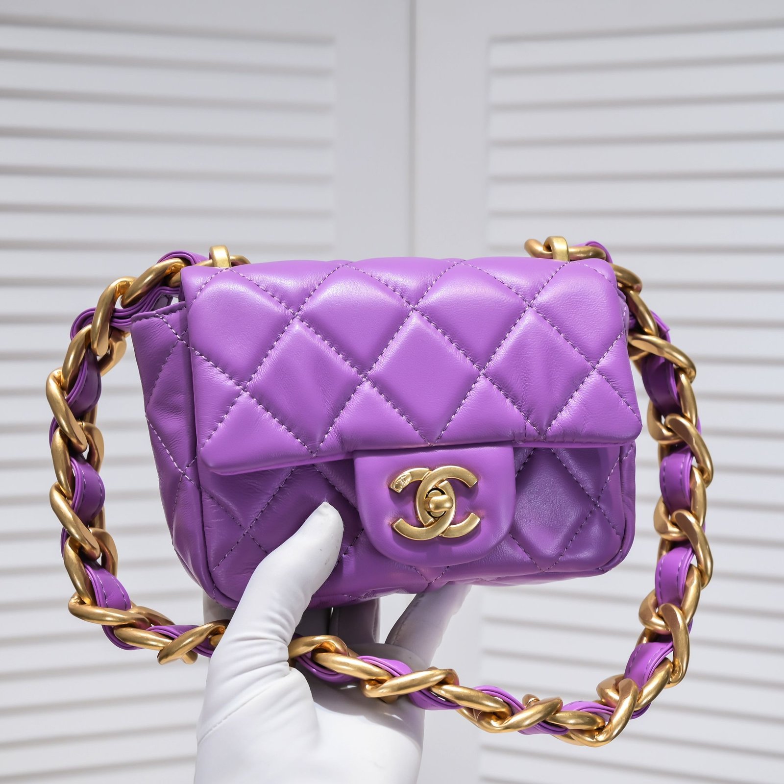 Bolso CF de Chanel. N°255